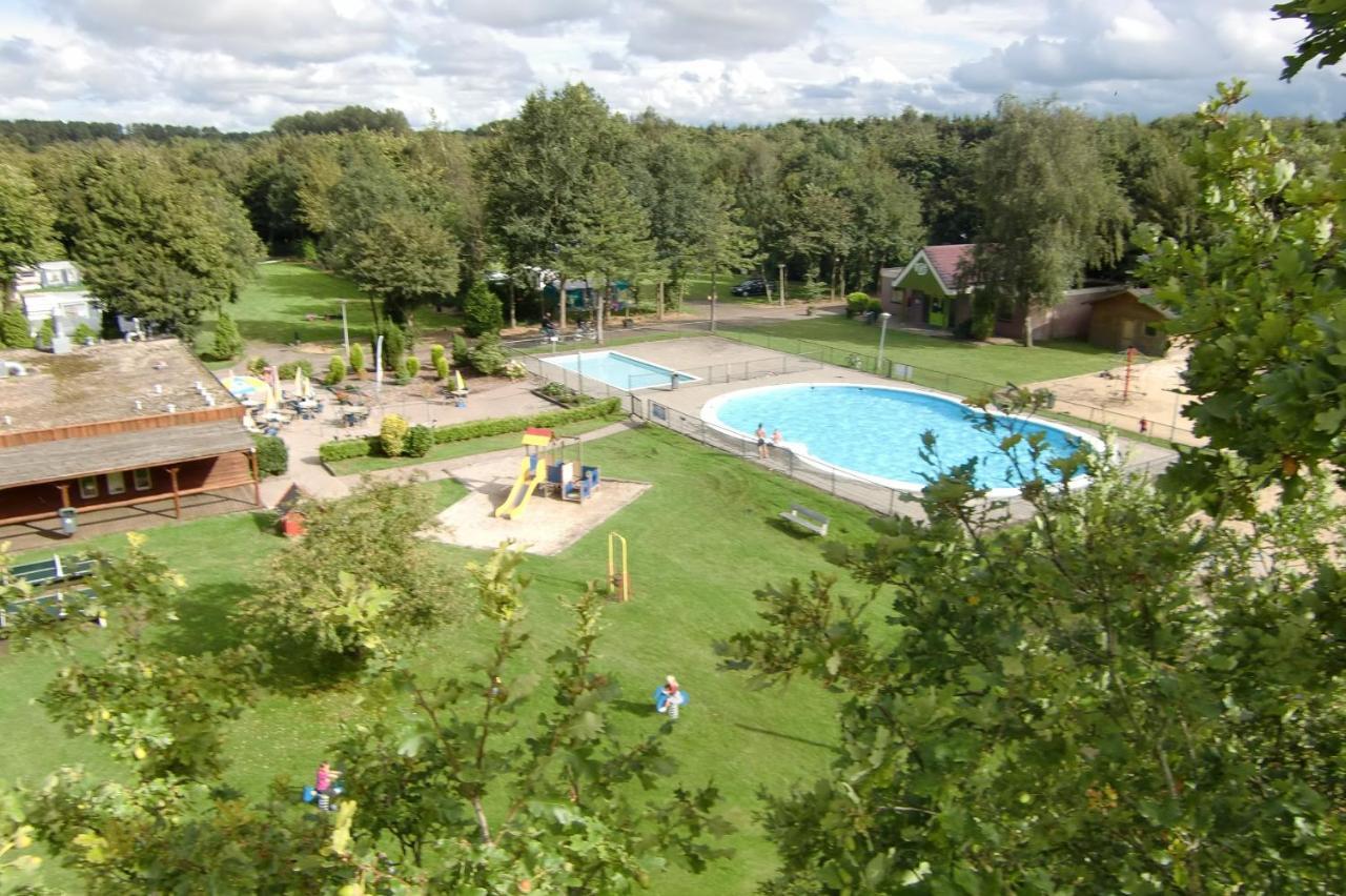 Vakantiepark T Urkerbos - Blokhutje Exteriér fotografie
